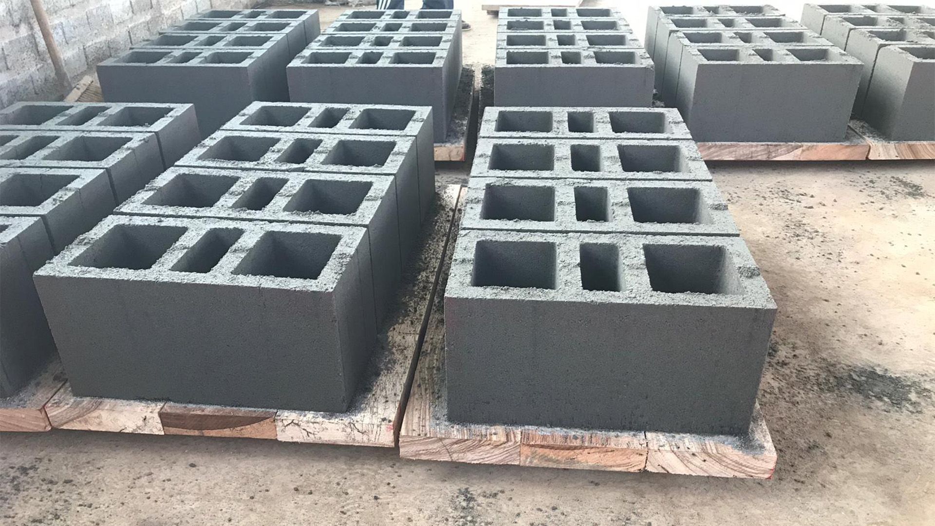 Concrete-Hollow-Blocks.jpg