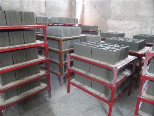 Metal construction pallets Metal_construction_pallets.jpg