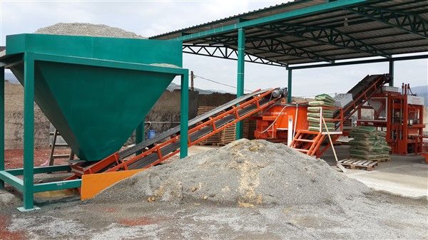 bunker using cement gravel and sand
